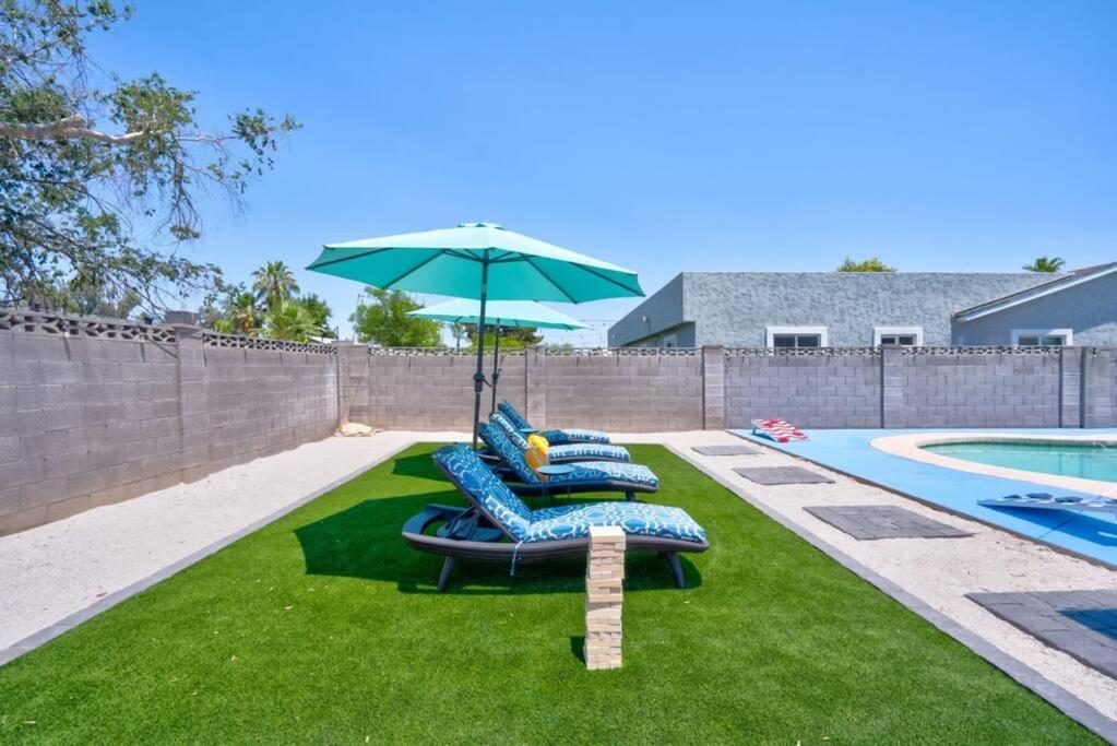 Fab Phx Getaway W/ Pool & Fire Pit Villa Phoenix Exterior photo