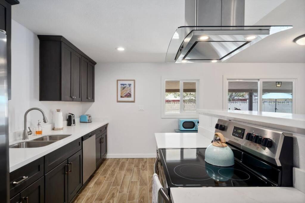 Fab Phx Getaway W/ Pool & Fire Pit Villa Phoenix Exterior photo